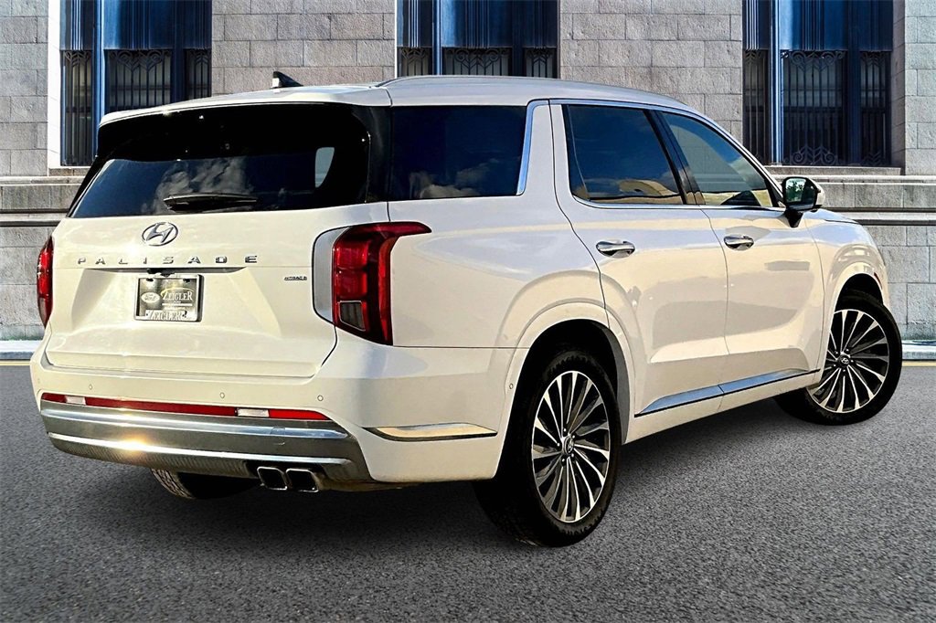 Used 2024 Hyundai Palisade Calligraphy image 11