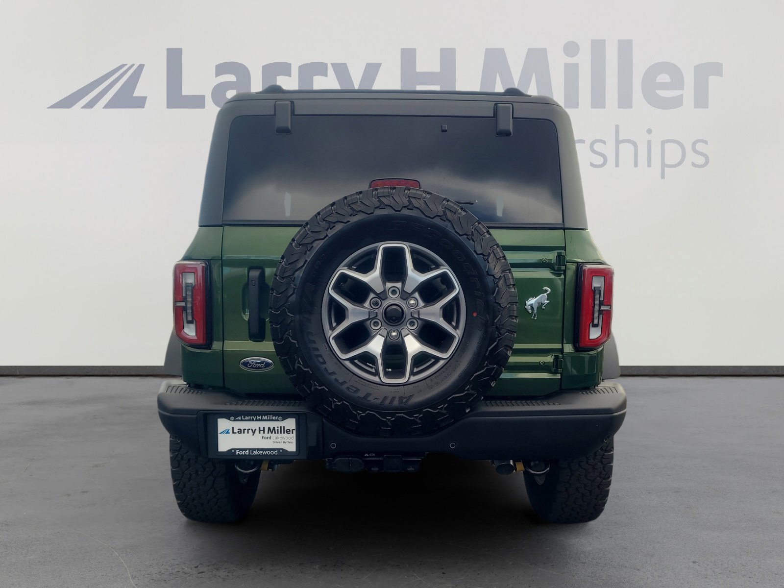 Certified 2025 Ford Bronco Badlands image 4