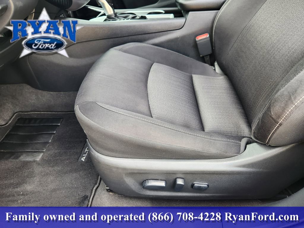 Used 2022 Nissan Altima 2.5 SV w/ SV Premium Package FWD image 17