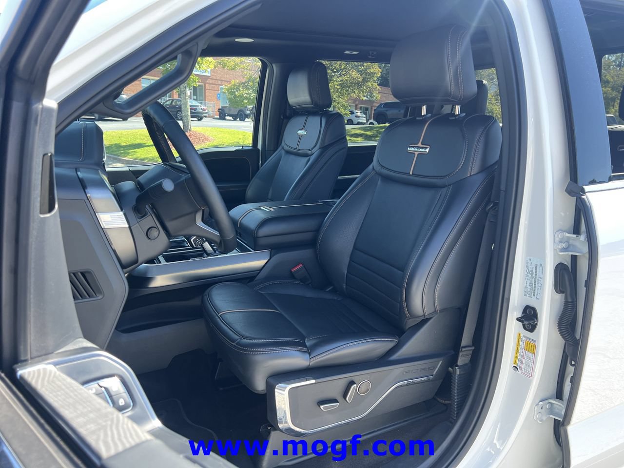 Certified 2023 Ford F150 Platinum w/ Equipment Group 701A High AWD/4WD image 21
