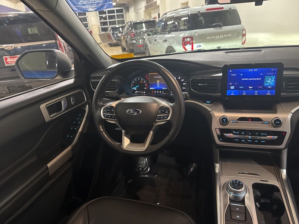Certified 2022 Ford Explorer XLT w/ Equipment Group 202A image 12