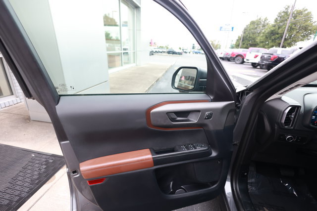 Certified 2025 Ford Bronco Sport Outer Banks w/ Outer Banks Tech Package+ AWD/4WD image 13