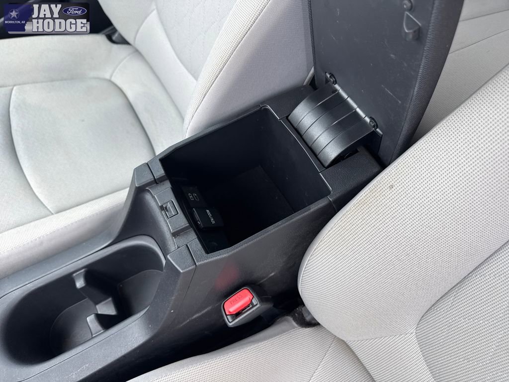 Used 2024 Toyota Corolla Cross LE FWD image 29