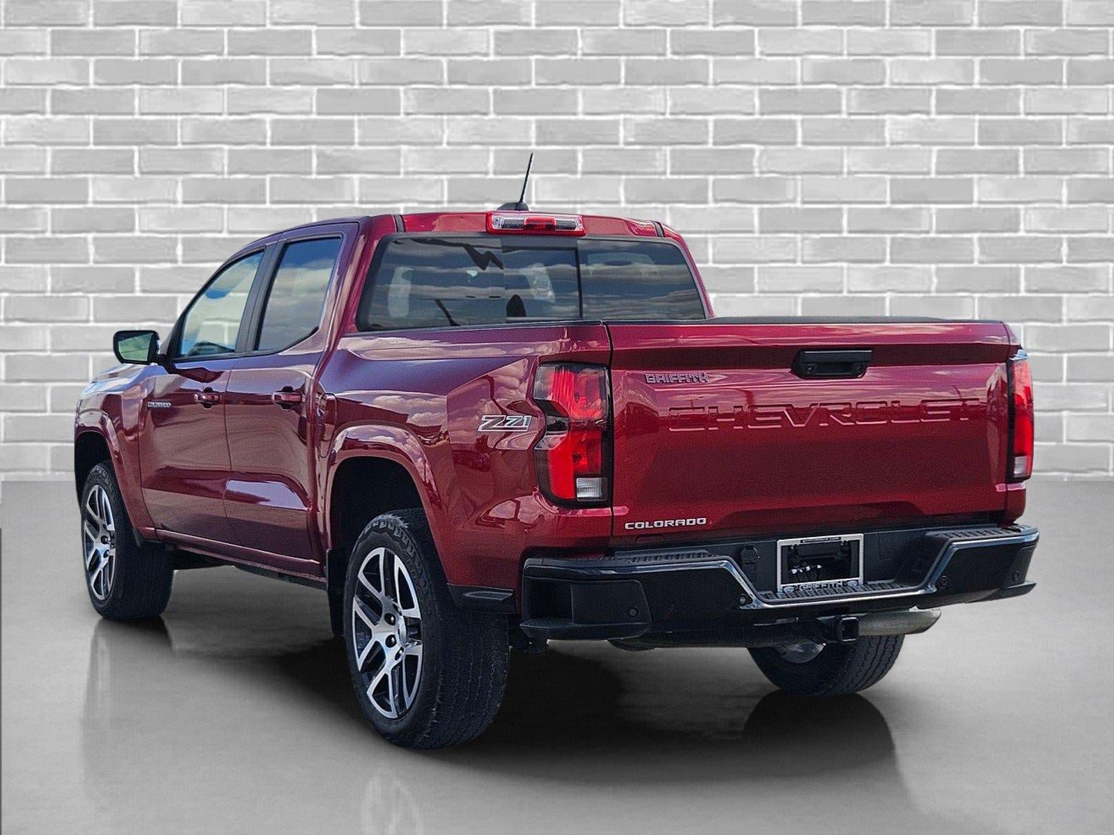 Used 2024 Chevrolet Colorado Z71 w/ Z71 Convenience Package 2 AWD/4WD image 7