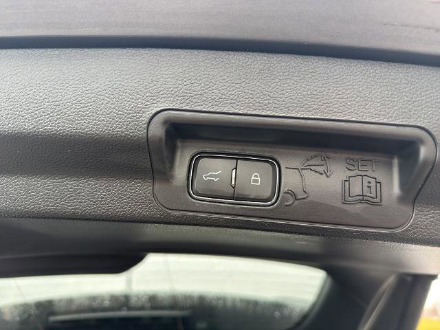 Certified 2023 Ford Explorer Limited w/ Equipment Group 301A image 19