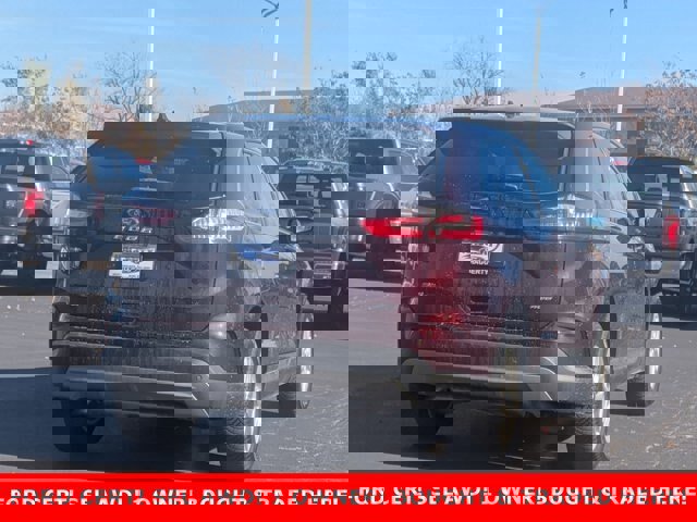 Certified 2022 Ford Edge SEL w/ Convenience Package image 3