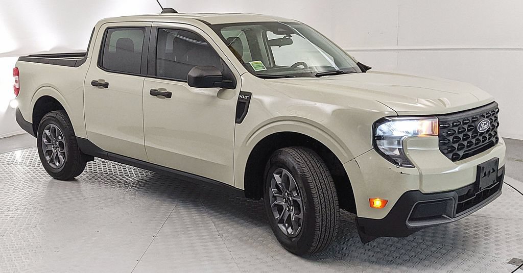 Certified 2025 Ford Maverick XLT w/ Equipment Group 302A