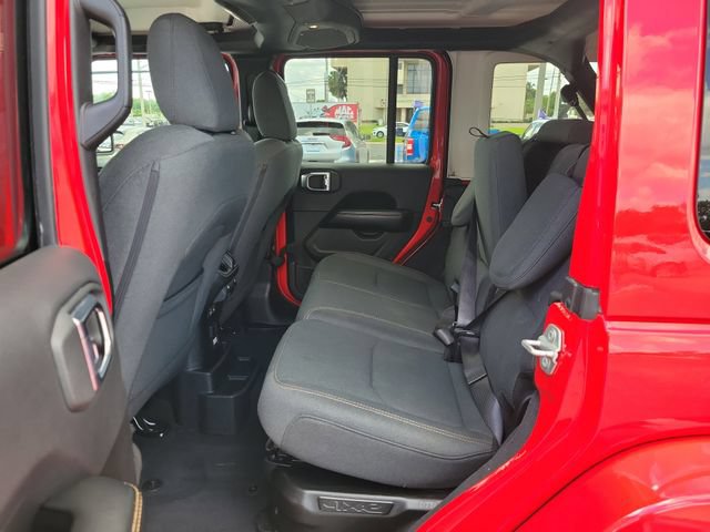 Used 2024 Jeep Wrangler Unlimited Sahara AWD/4WD image 9