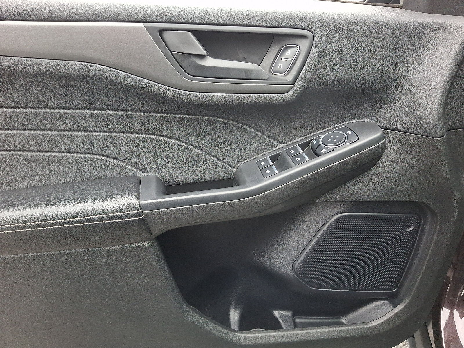 Certified 2023 Ford Escape Active AWD/4WD image 13