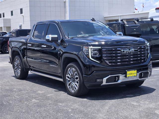 Used 2025 GMC Sierra 1500 Denali Ultimate AWD/4WD image 3