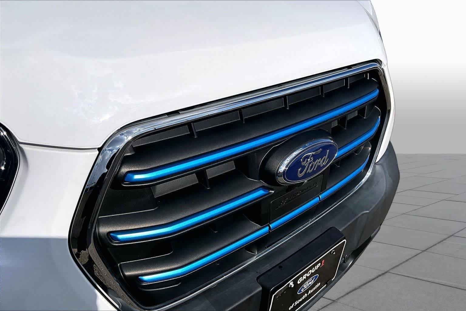 Certified 2022 Ford E-Transit Medium Roof RWD image 29