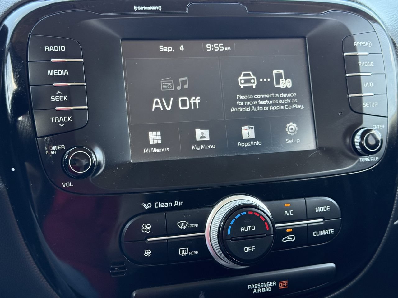 Used 2018 Kia Soul ! FWD image 16