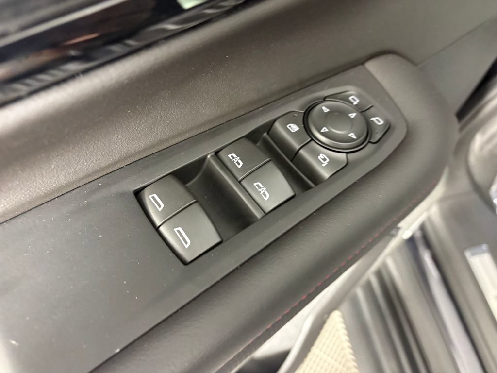 Used 2025 Chevrolet Tahoe RST w/ Comfort Package AWD/4WD image 13