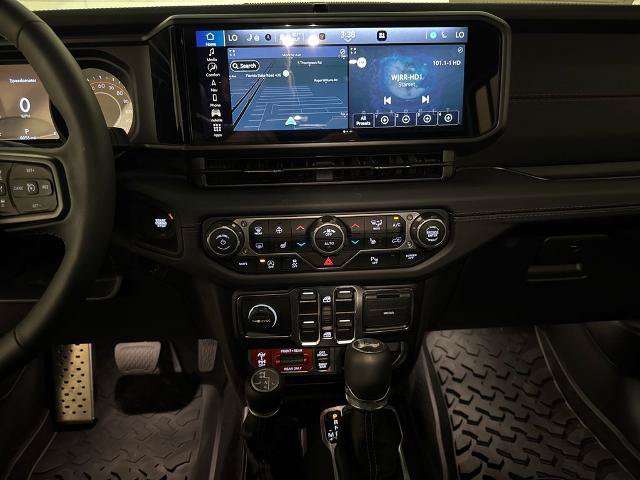Used 2025 Jeep Wrangler Unlimited Rubicon w/ Safety Group AWD/4WD image 23
