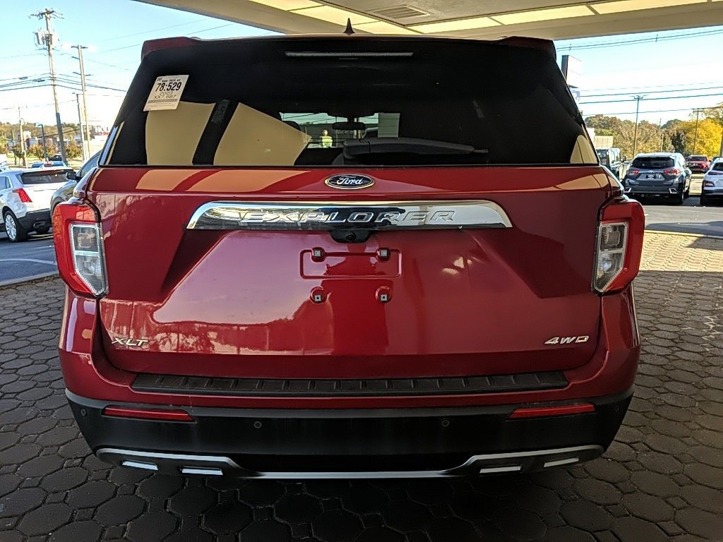 Certified 2023 Ford Explorer XLT w/ Equipment Group 202A image 4