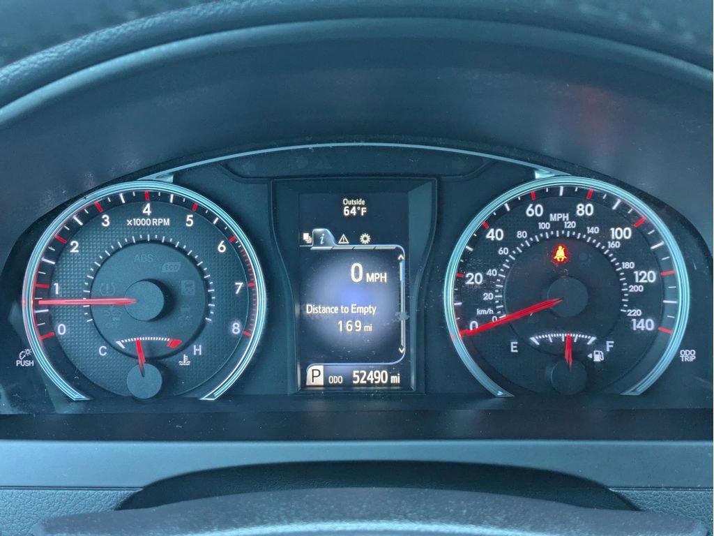 Used 2017 Toyota Camry SE image 15