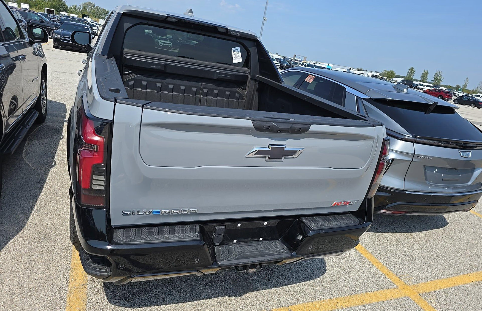 Used 2025 Chevrolet Silverado EV RST AWD/4WD image 21