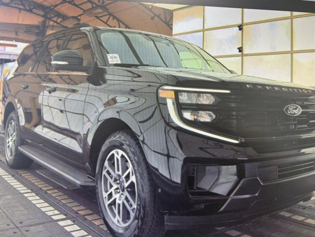 Certified 2025 Ford Expedition Max Active image 1