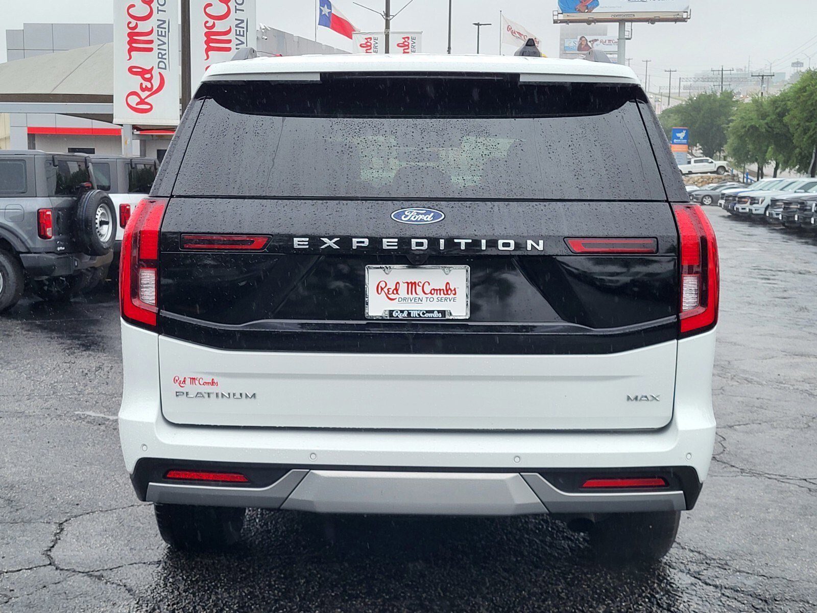 Certified 2025 Ford Expedition Max Platinum image 5