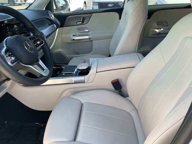 Used 2023 Mercedes-Benz EQB 300 4MATIC image 32