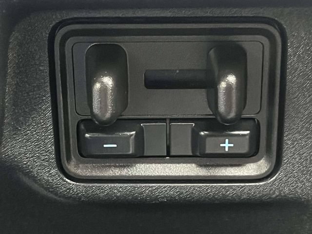 Certified 2025 Ford Expedition Active AWD/4WD image 19