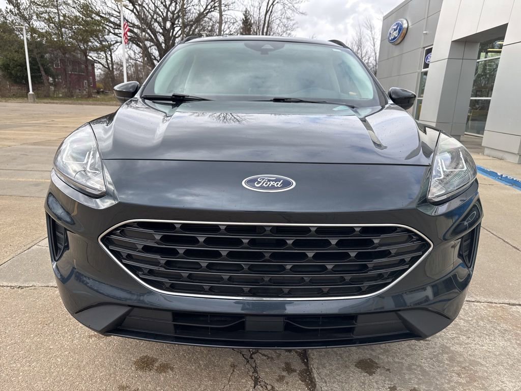 Certified 2022 Ford Escape SE w/ SE Sport Appearance Package image 34