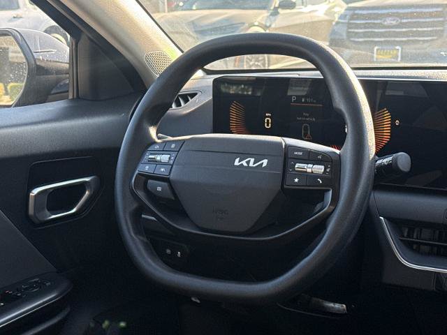 Used 2025 Kia K4 FWD image 19