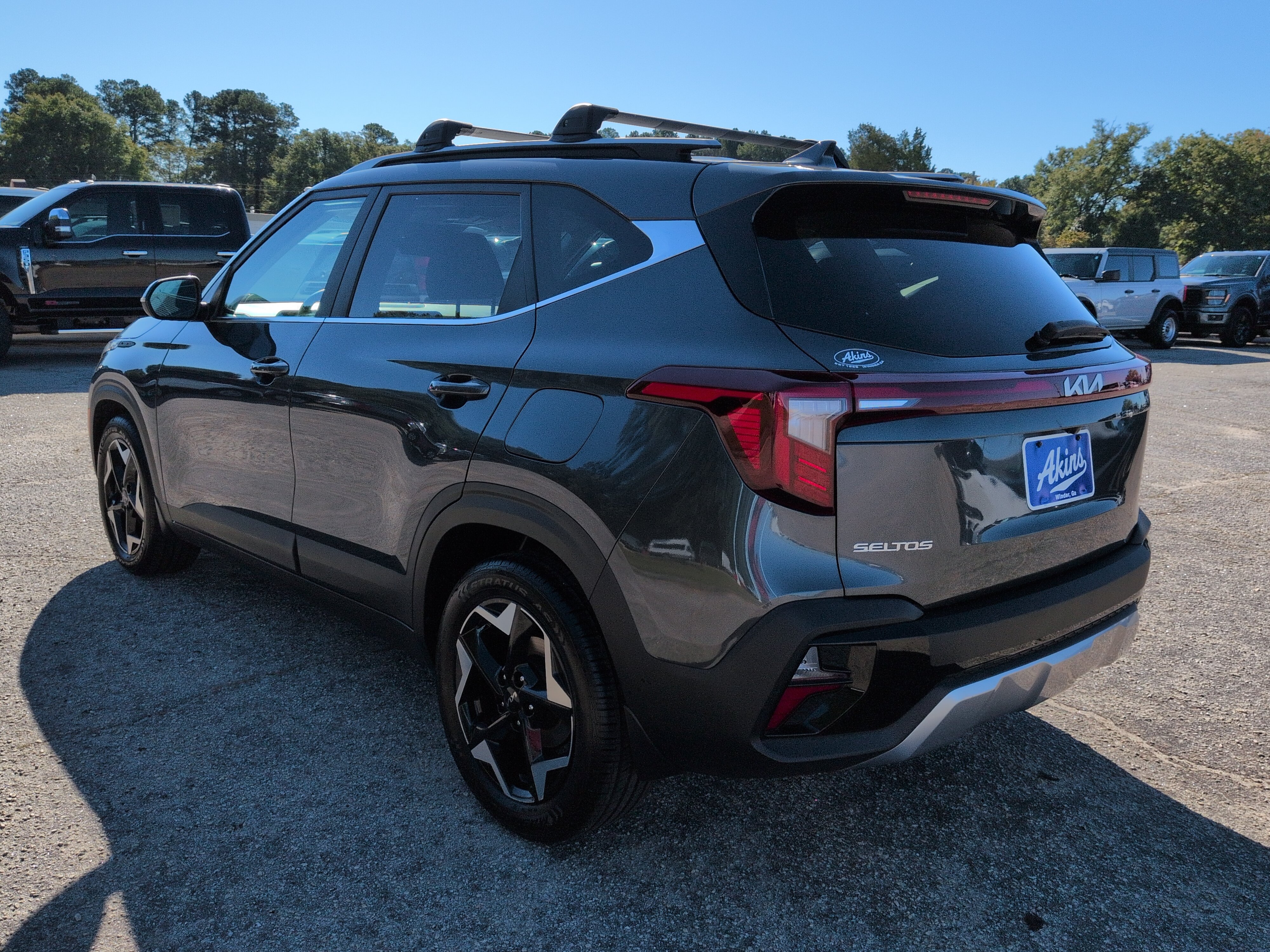 Used 2024 Kia Seltos EX FWD image 5