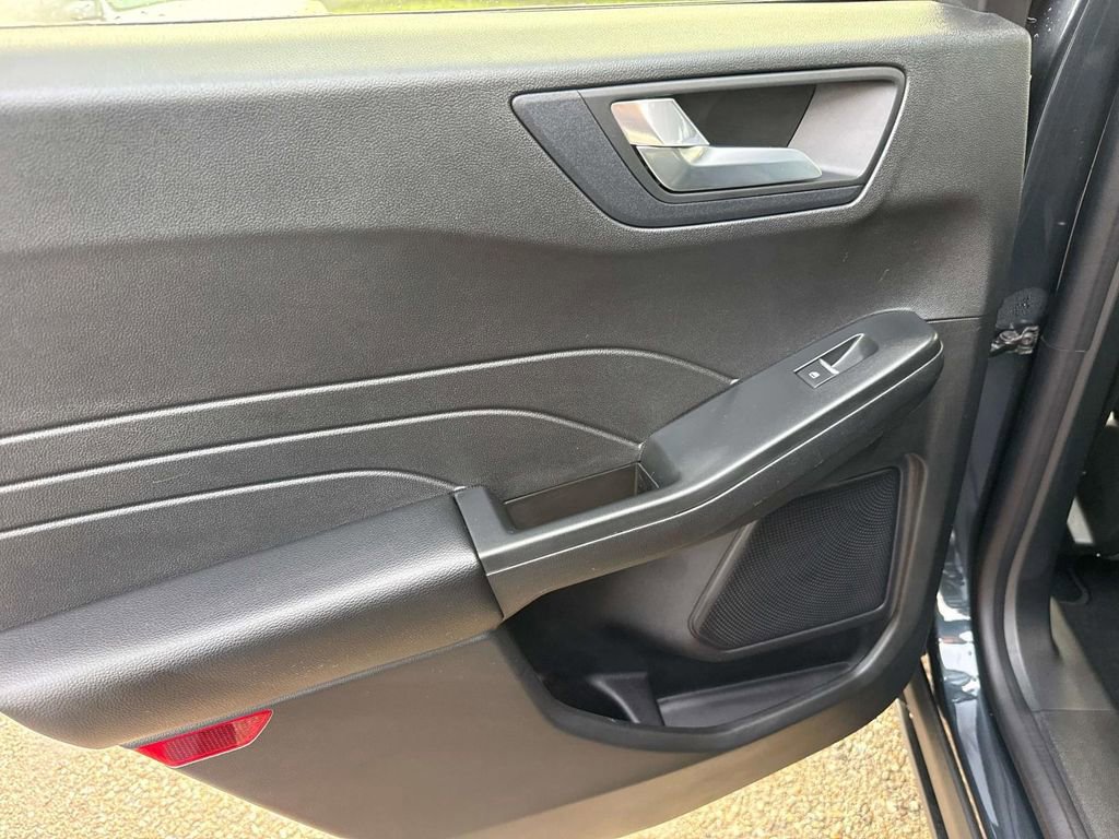 Certified 2022 Ford Escape SEL image 9