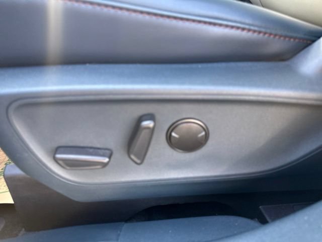 Certified 2025 Ford Maverick Lariat w/ 4K Tow Package AWD/4WD image 18