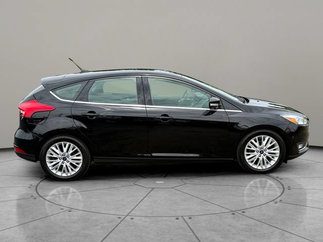 Certified 2018 Ford Focus Titanium w/ Titanium Technology Package FWD image 11