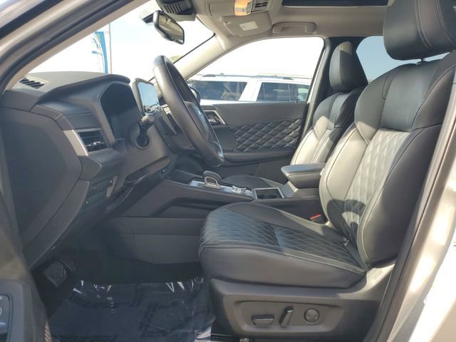 Used 2024 Mitsubishi Outlander SEL image 16