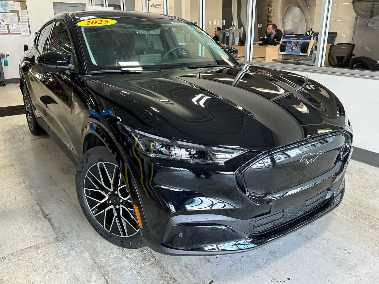 Certified 2025 Ford Mustang Mach-E Premium image 2