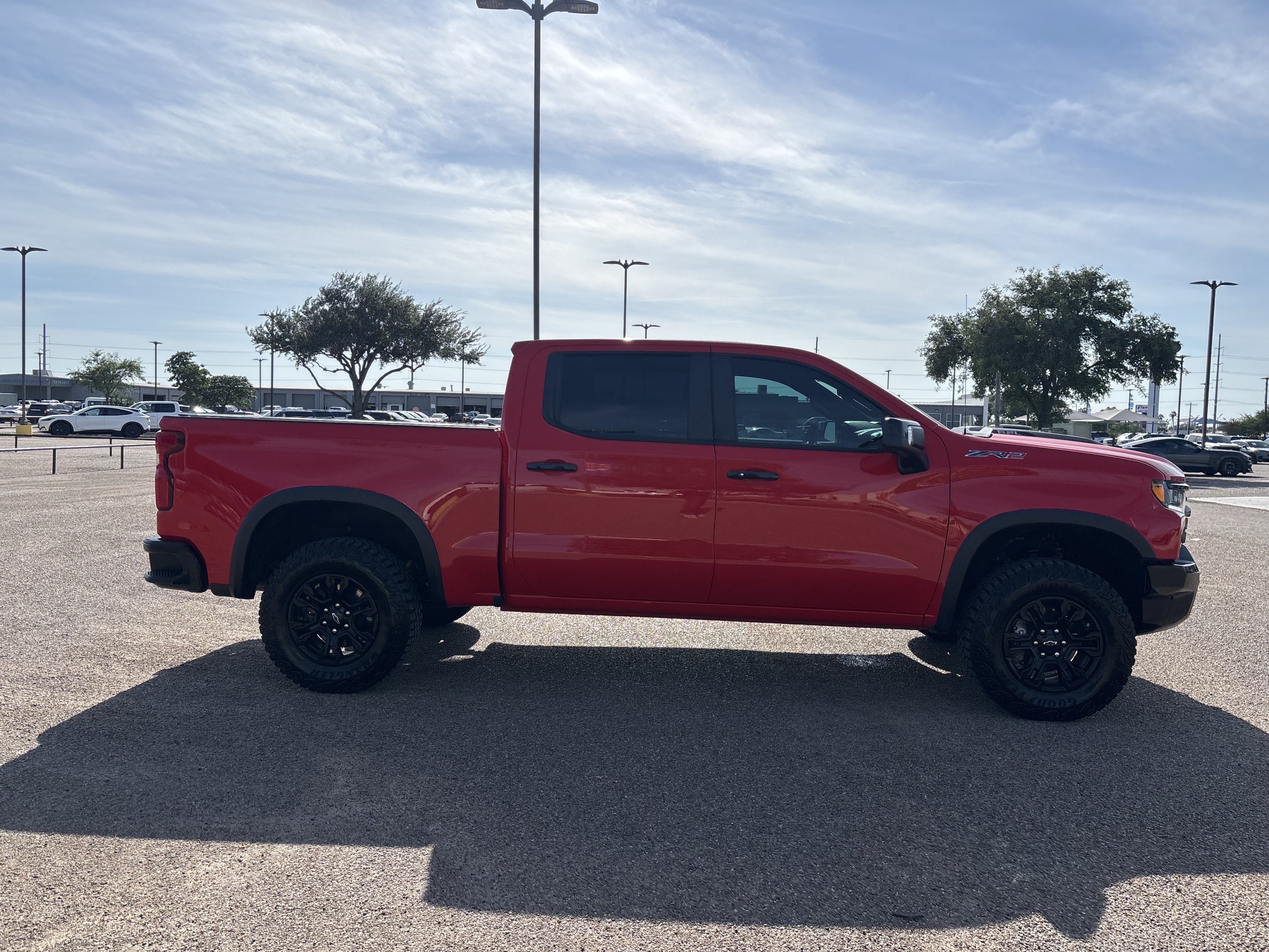 Used 2025 Chevrolet Silverado 1500 ZR2 w/ Technology Package AWD/4WD image 4