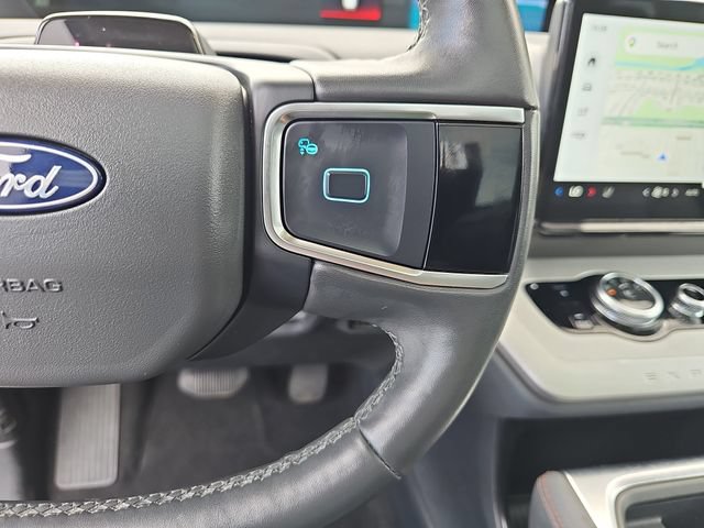 Certified 2025 Ford Expedition Active AWD/4WD image 23
