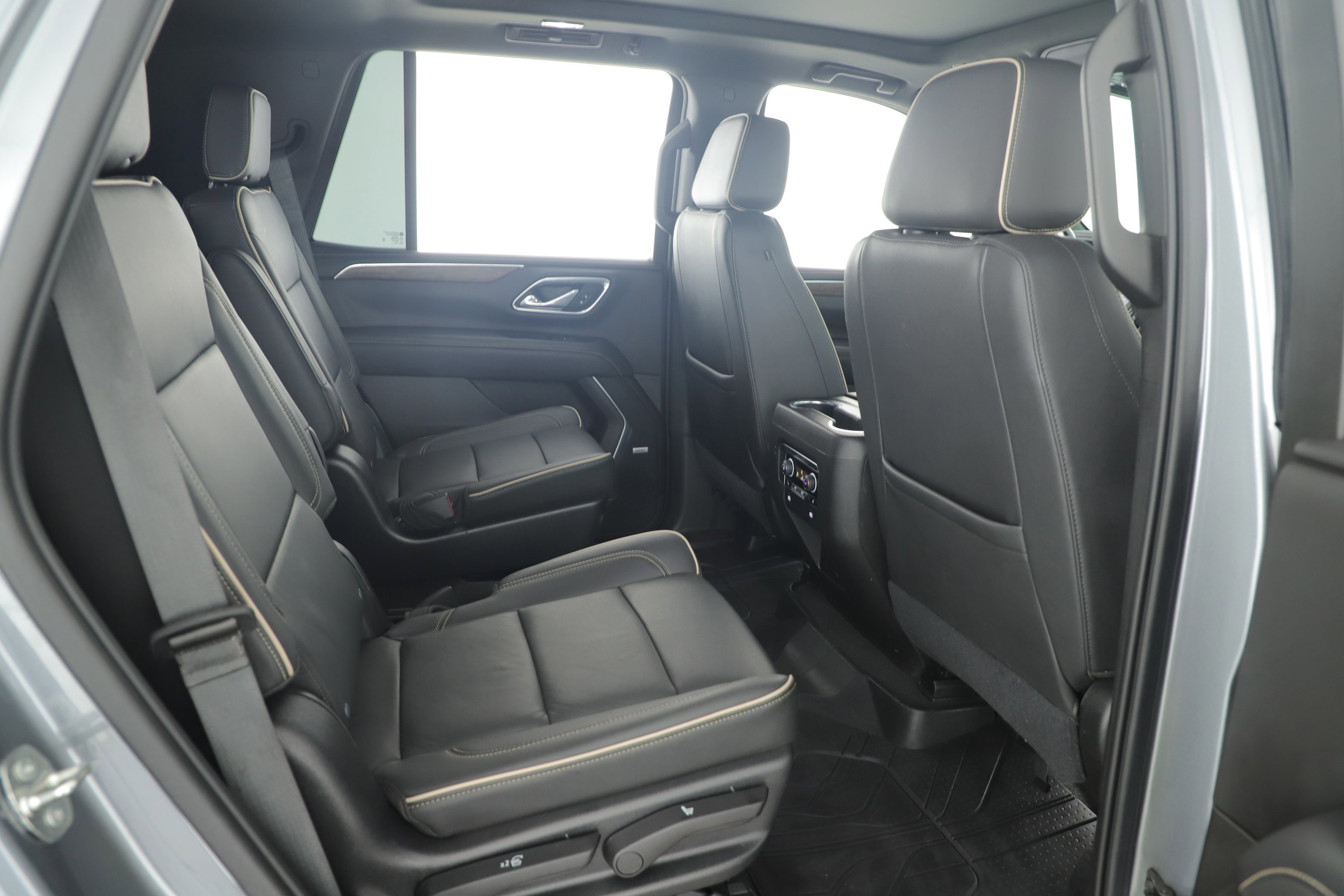 Used 2021 Chevrolet Tahoe Premier w/ Texas Edition image 23