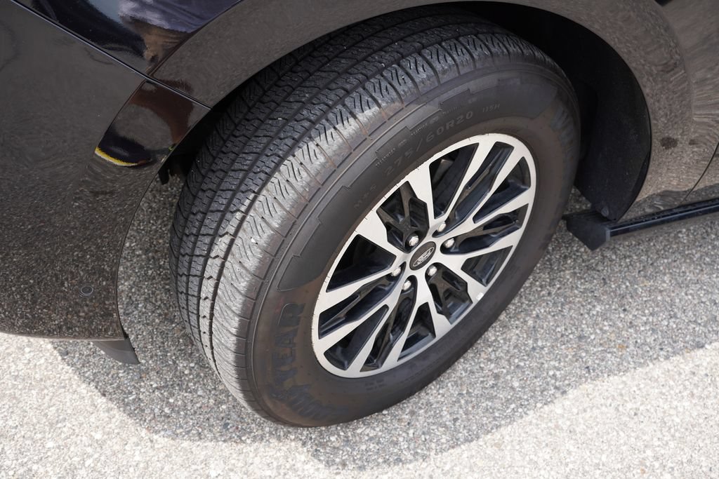 Certified 2025 Ford Expedition Platinum AWD/4WD image 13