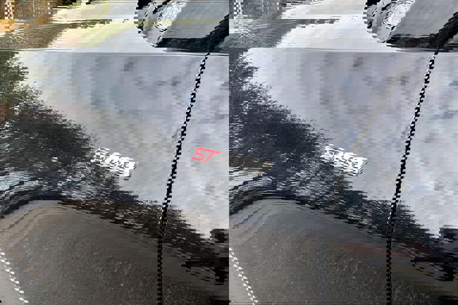 Certified 2025 Ford Explorer ST-Line w/ ST-Line Street Pack image 11