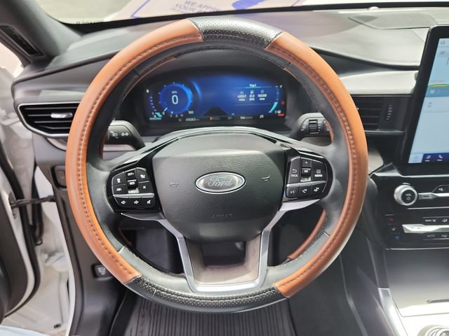 Certified 2024 Ford Explorer Platinum w/ Technology Package AWD/4WD image 26