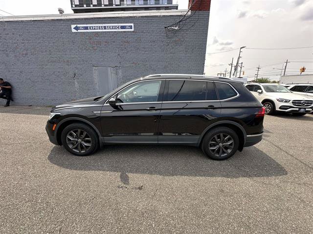 Used 2022 Volkswagen Tiguan SE AWD/4WD image 34
