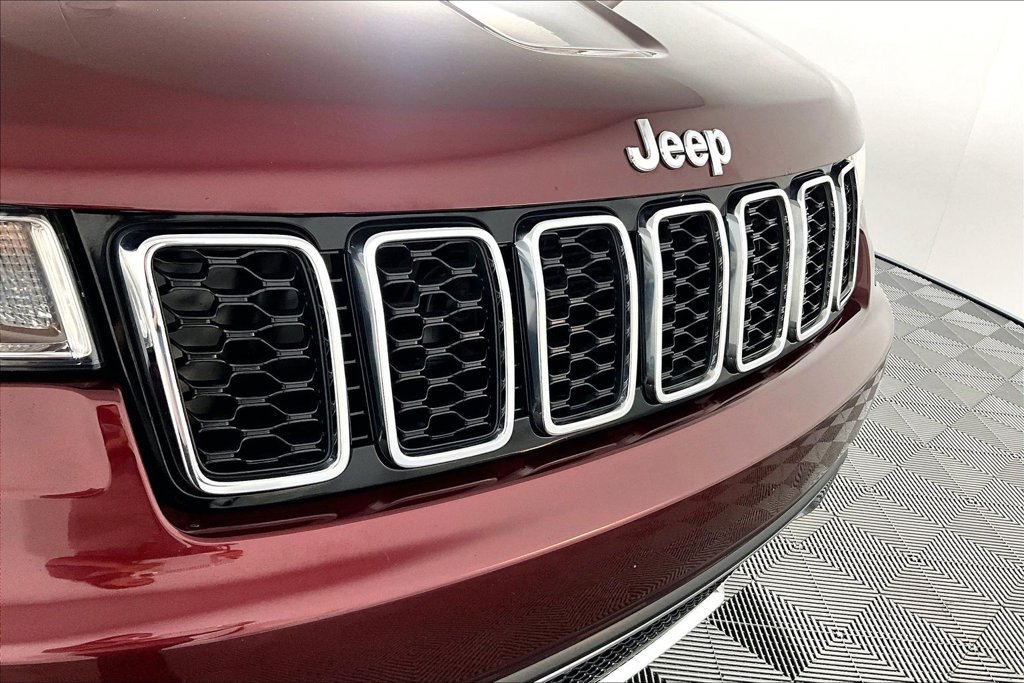 Used 2018 Jeep Grand Cherokee Limited AWD/4WD image 30