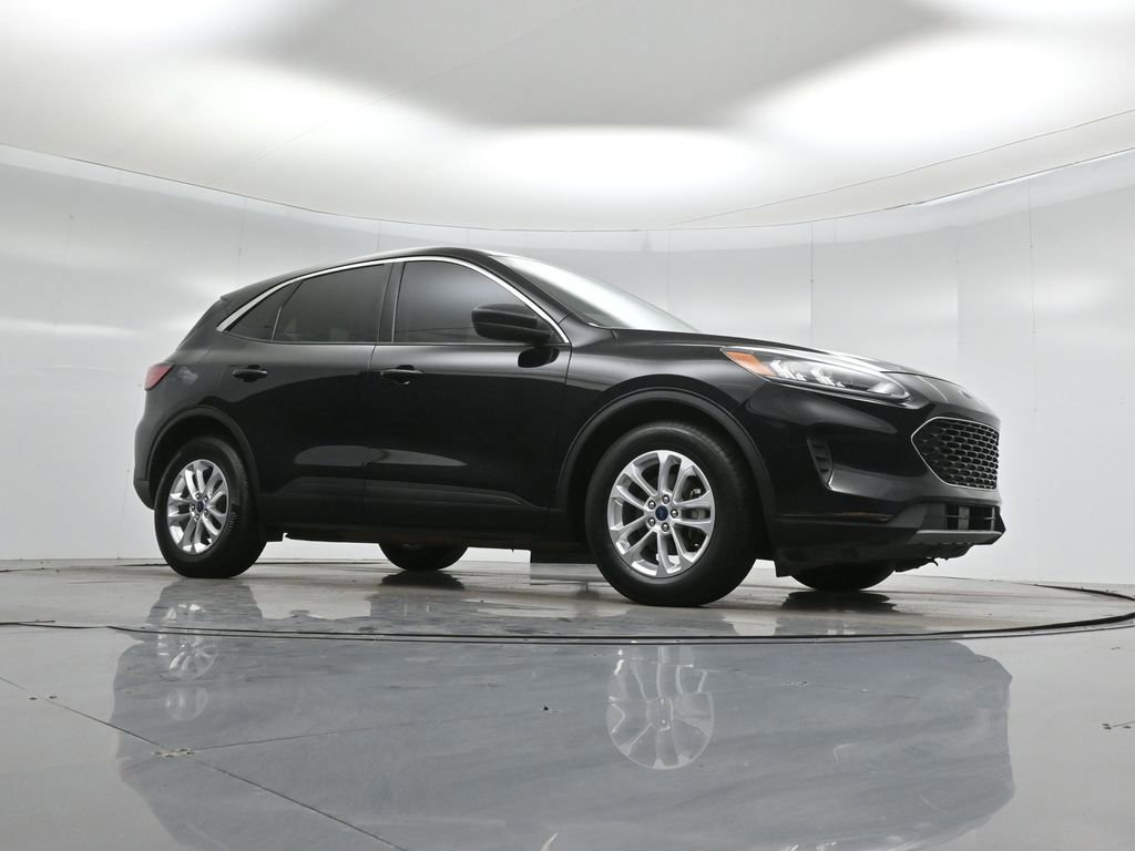 Certified 2022 Ford Escape SE image 2