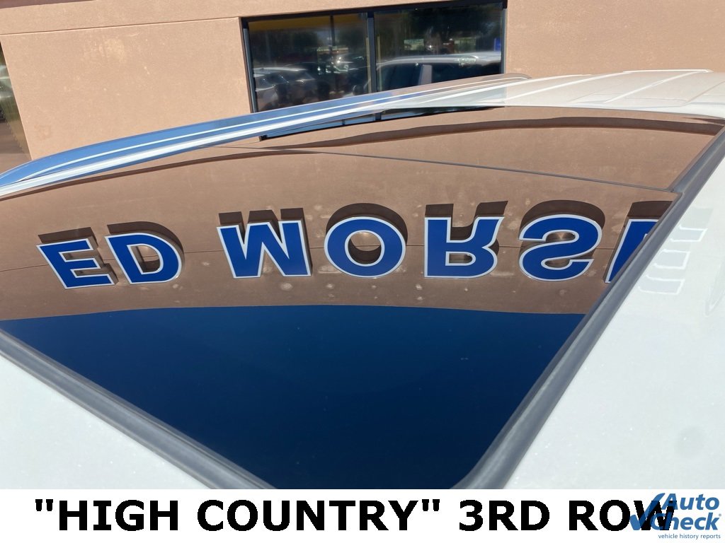 Used 2023 Chevrolet Suburban High Country image 15