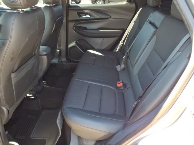 Used 2021 Chevrolet TrailBlazer RS w/ Sun and Liftgate Package AWD/4WD image 19