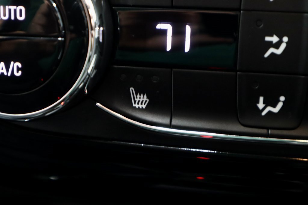 Used 2024 Chevrolet Trax LT w/ Driver Confidence Package image 11