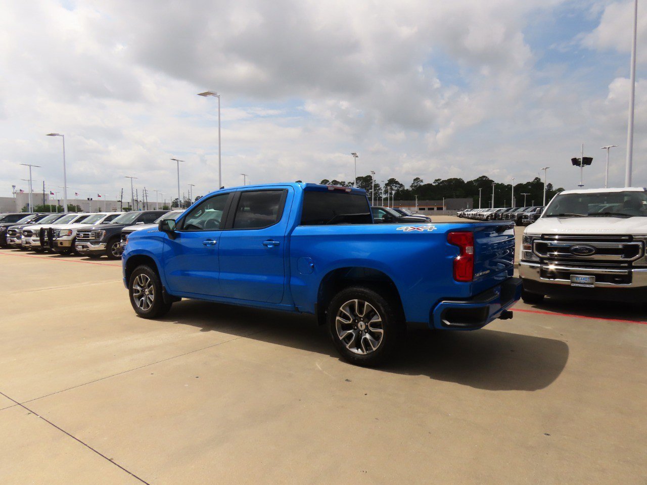 Used 2025 Chevrolet Silverado 1500 RST image 3