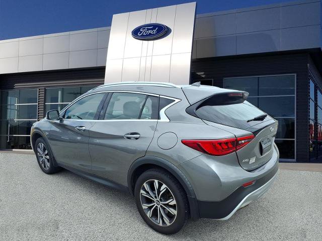 Used 2017 INFINITI QX30 Premium w/ Navigation Package AWD/4WD image 3