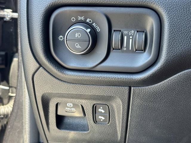 Used 2021 RAM 1500 Laramie w/ Sport Appearance Package AWD/4WD image 19