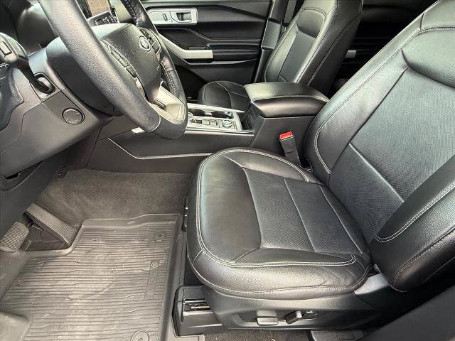 Certified 2022 Ford Explorer Limited w/ Equipment Group 301A AWD/4WD image 14