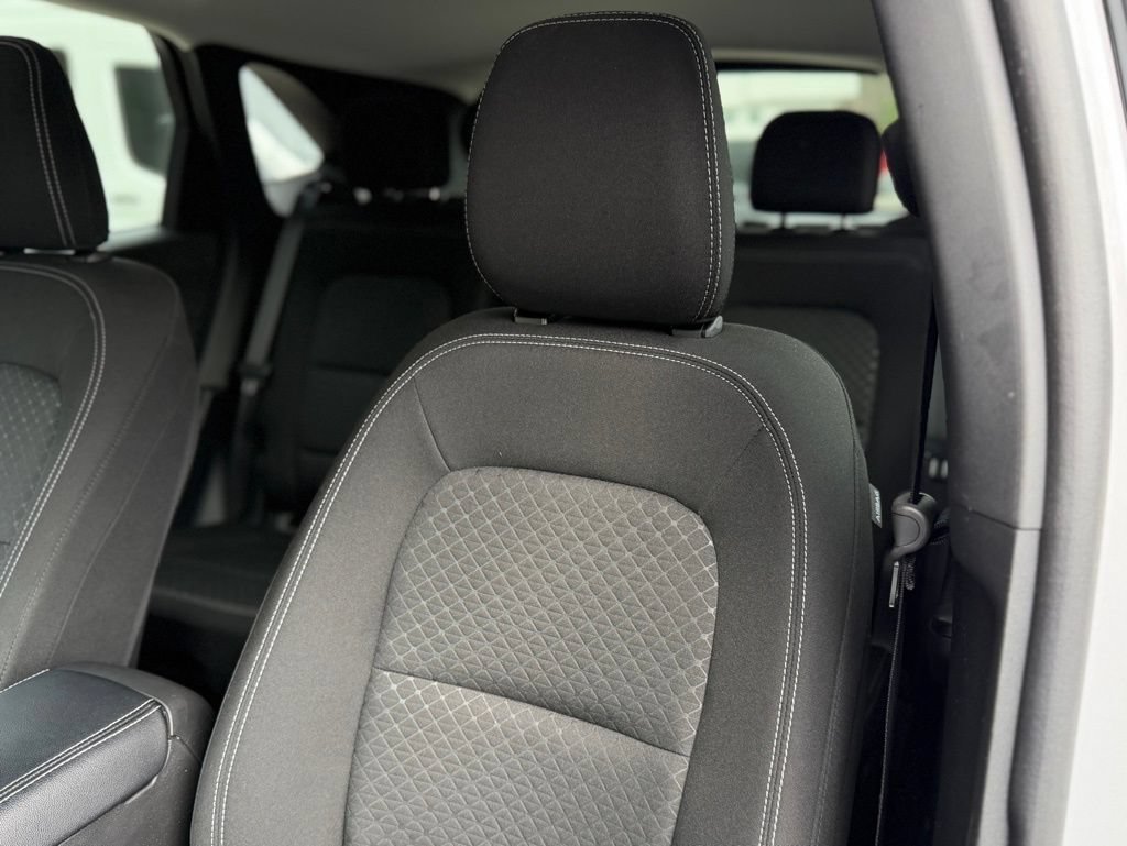 Certified 2025 Ford Escape Active AWD/4WD image 7